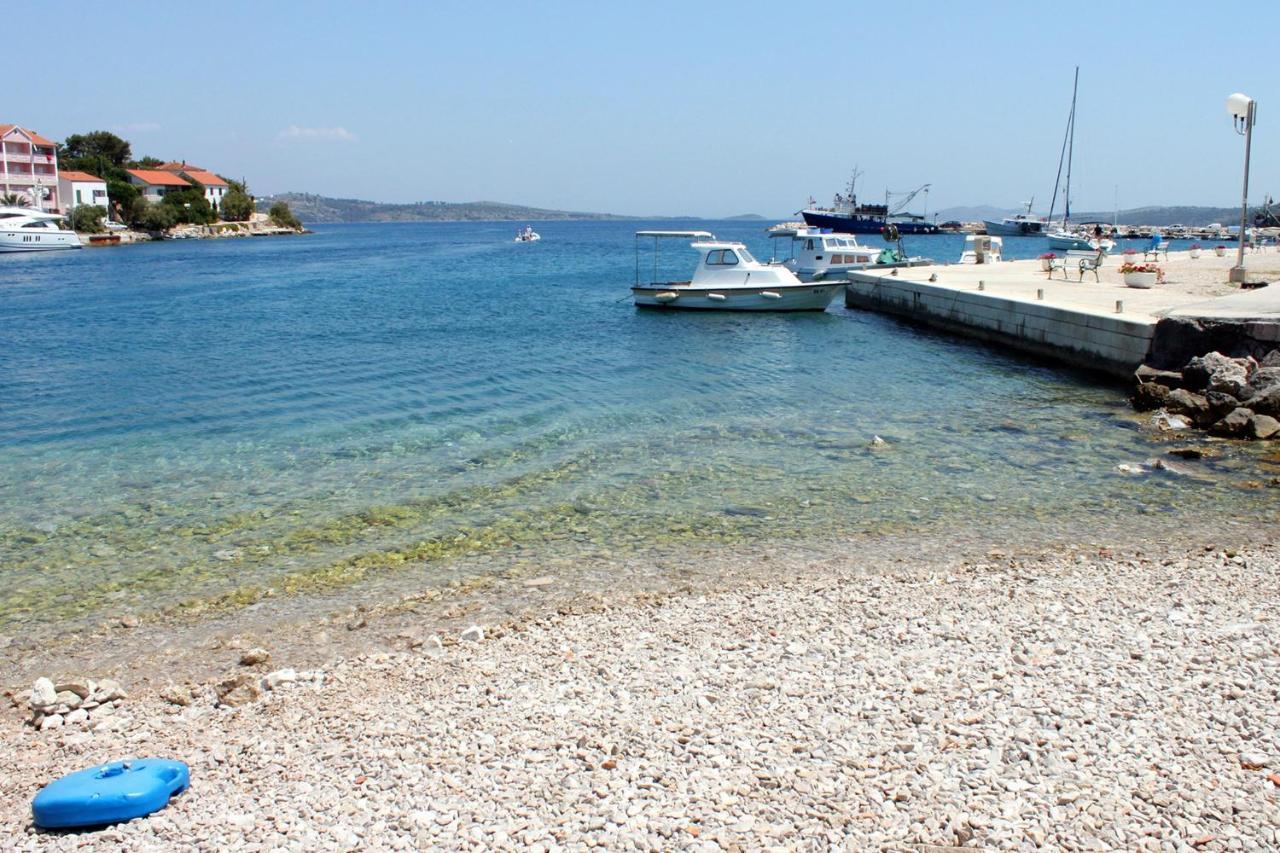 Apartments With A Parking Space Sali, Dugi Otok - 8136 외부 사진